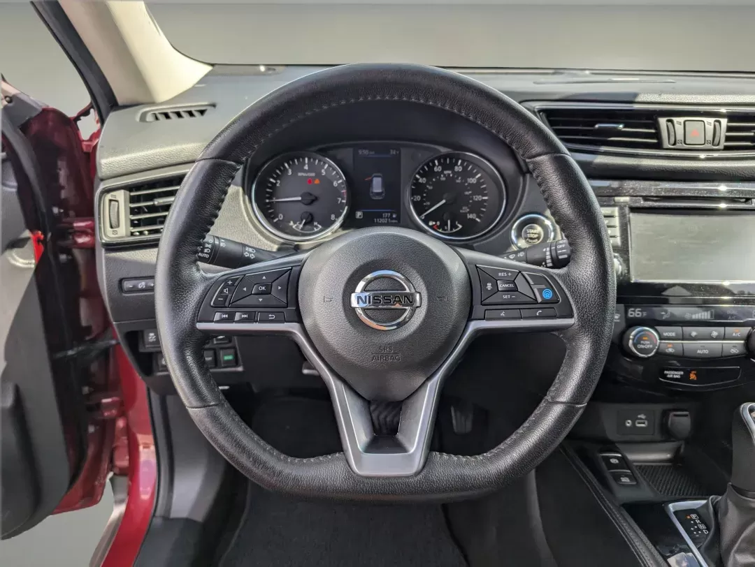 2020 /Charcoal Nissan Rogue SL (5N1AT2MT1LC) with an Regular Unleaded I-4 2.5 L/152 engine, 1-Speed CVT w/OD transmission, located at 7000 Northlake Connector, Columbus, GA, 31904, (706) 987-8085, 32.524975, -84.978134 - 2020 Nissan Rogue SL - Photo#15