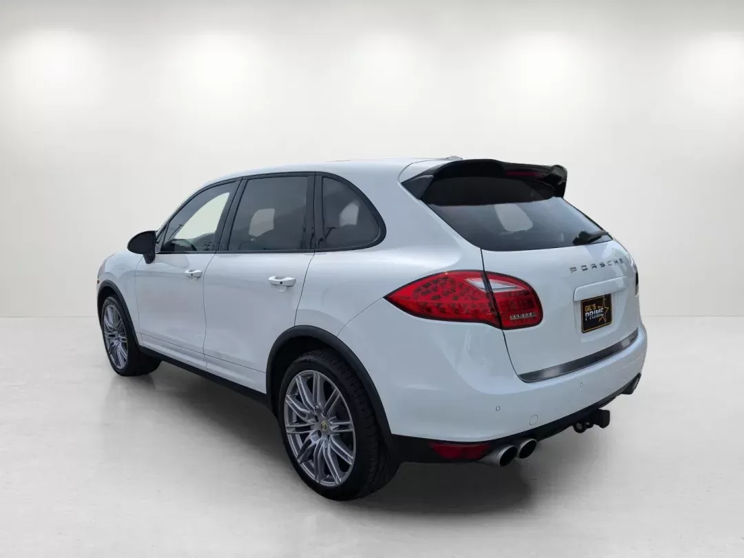 2013 Porsche Cayenne Turbo (WP1AC2A27DL) with an Turbocharged Gas V8 4.8L/293 engine, 8-Speed Automatic w/Manual Shift transmission, located at 3959 U.S. 80 W, Phenix City, AL, 36870, (334) 297-4885, 32.469296, -85.135185 - 2013 Porsche Cayenne Turbo - Photo#6