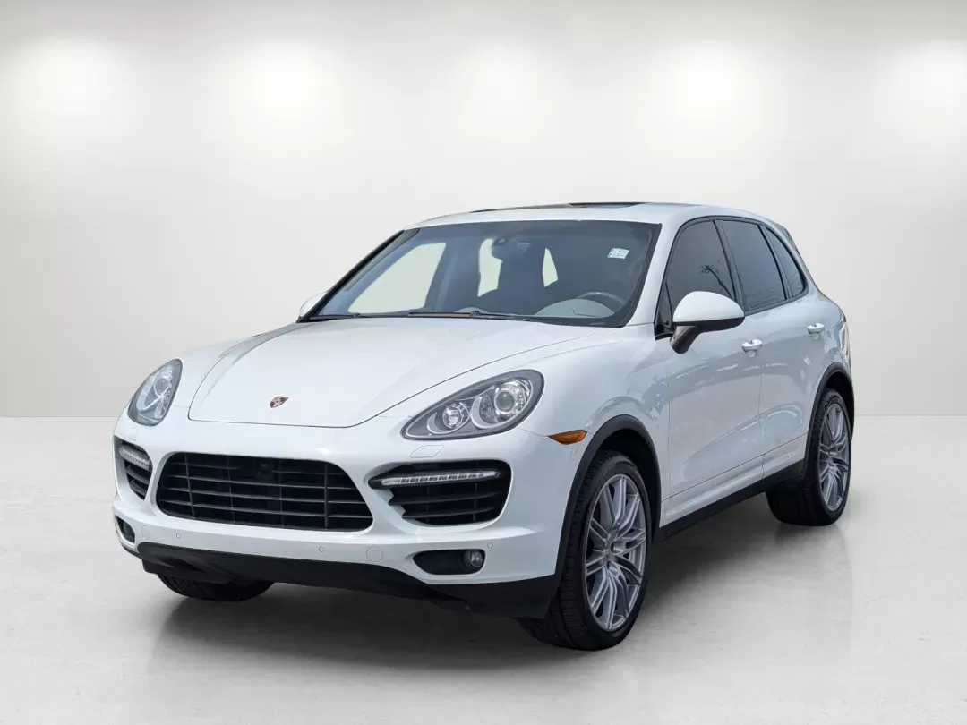 photo of 2013 Porsche Cayenne Turbo