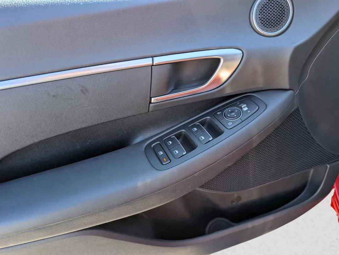 2022 /Black Hyundai Sonata SE (5NPEG4JA9NH) with an Other engine, located at 3959 U.S. 80 W, Phenix City, AL, 36870, (334) 297-4885, 32.469296, -85.135185 - Discover the perfect blend of style, performance, and safety with the 2022 Hyundai Sonata SE, now available at Gils Auto - Phenix City #2. Located in the heart of Phenix City, AL, at 804 22nd Ave, our Buy Here Pay Here dealership specializes in making car ownership accessible for everyone, including - Photo#8