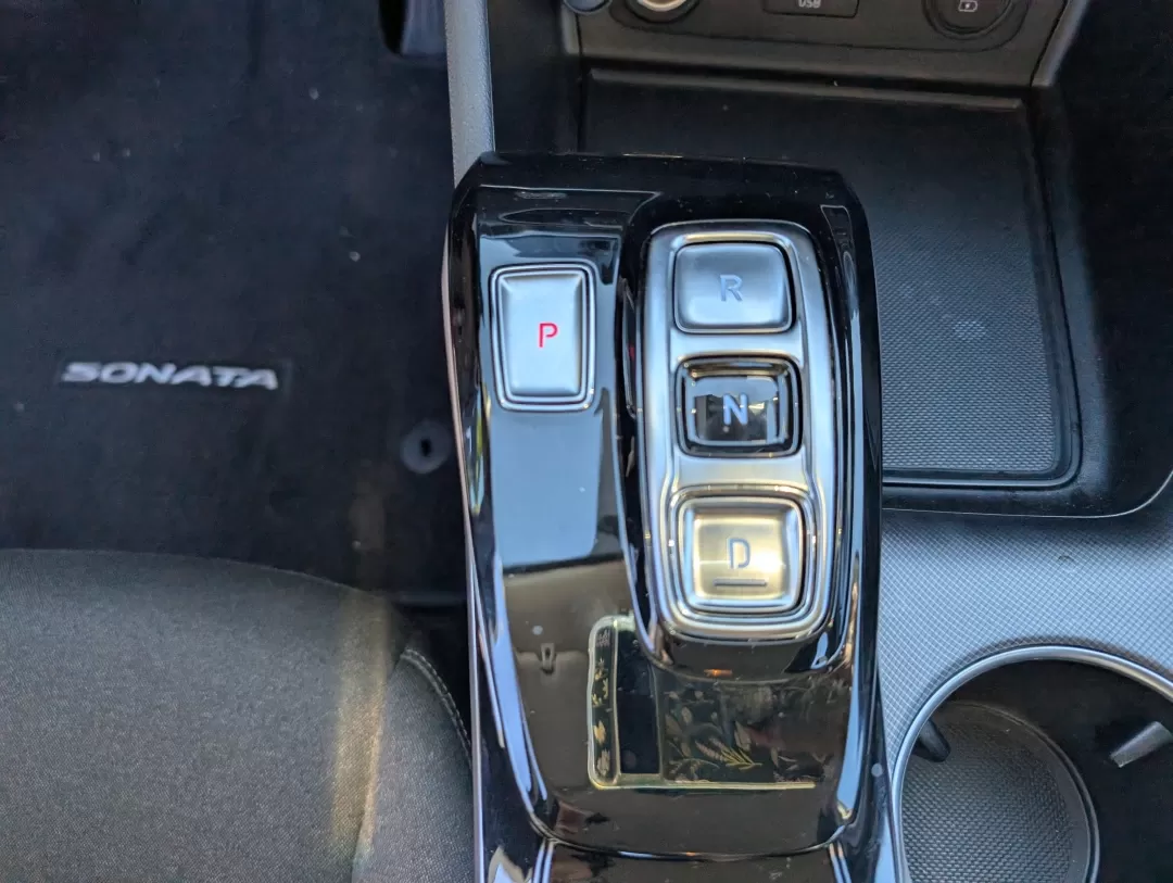 2022 /Black Hyundai Sonata SE (5NPEG4JA9NH) with an Other engine, located at 3959 U.S. 80 W, Phenix City, AL, 36870, (334) 297-4885, 32.469296, -85.135185 - Discover the perfect blend of style, performance, and safety with the 2022 Hyundai Sonata SE, now available at Gils Auto - Phenix City #2. Located in the heart of Phenix City, AL, at 804 22nd Ave, our Buy Here Pay Here dealership specializes in making car ownership accessible for everyone, including - Photo#13