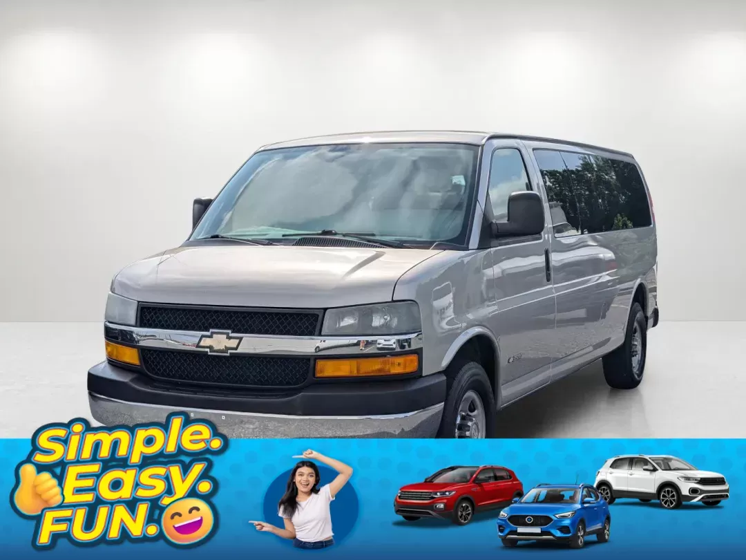 2006 /Medium Dark Pewter Chevrolet Express Passenger (1GAHG39U661) with an Gas V8 6.0L/364 engine, 4-Speed Automatic w/OD HD transmission, located at 3959 U.S. 80 W, Phenix City, AL, 36870, (334) 297-4885, 32.469296, -85.135185 - 2006 Chevrolet Express Passenger - Photo#0