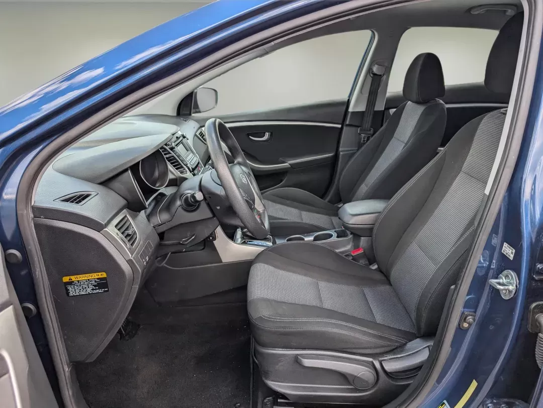2015 /Black Hyundai Elantra GT (KMHD35LH9FU) with an Regular Unleaded I-4 2.0 L/122 engine, 6-Speed Automatic w/OD transmission, located at 5115 14th Ave., Columbus, GA, 31904, (706) 323-0345, 32.511494, -84.971046 - 2015 Hyundai Elantra GT - Photo#8