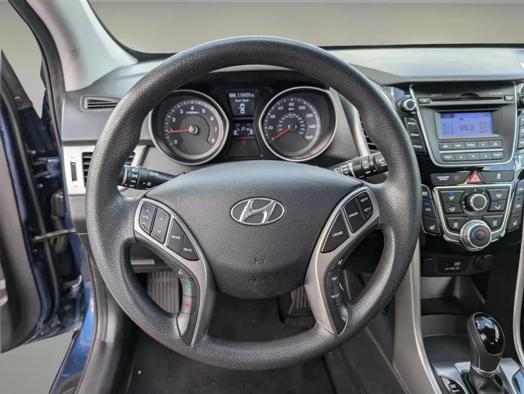 2015 /Black Hyundai Elantra GT (KMHD35LH9FU) with an Regular Unleaded I-4 2.0 L/122 engine, 6-Speed Automatic w/OD transmission, located at 5115 14th Ave., Columbus, GA, 31904, (706) 323-0345, 32.511494, -84.971046 - 2015 Hyundai Elantra GT - Photo#15