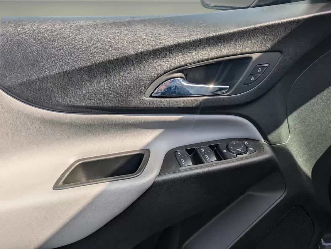 2022 /Medium Ash Gray Chevrolet Equinox LS (3GNAXHEV3NS) with an Turbocharged Gas I4 1.5L/92 engine, 6-Speed Automatic transmission, located at 3959 U.S. 80 W, Phenix City, AL, 36870, (334) 297-4885, 32.469296, -85.135185 - 2022 Chevrolet Equinox LS - Photo#9