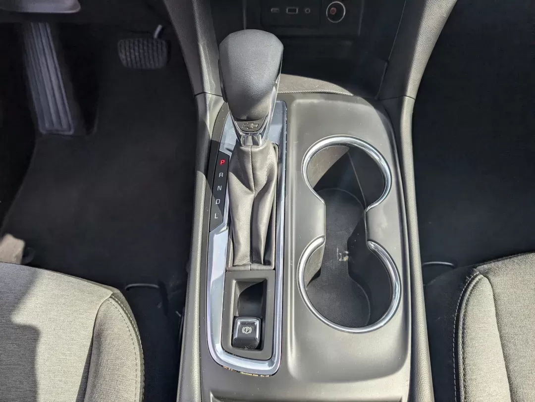 2022 /Medium Ash Gray Chevrolet Equinox LS (3GNAXHEV3NS) with an Turbocharged Gas I4 1.5L/92 engine, 6-Speed Automatic transmission, located at 3959 U.S. 80 W, Phenix City, AL, 36870, (334) 297-4885, 32.469296, -85.135185 - 2022 Chevrolet Equinox LS - Photo#13