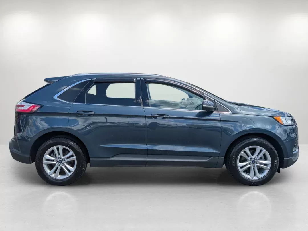 2019 Ford Edge SEL (2FMPK3J97KB) with an Intercooled Turbo Premium Unleaded I-4 2.0 L/122 engine, 8-Speed Automatic w/OD transmission, located at 3959 U.S. 80 W, Phenix City, AL, 36870, (334) 297-4885, 32.469296, -85.135185 - 2019 Ford Edge SEL - Photo#4