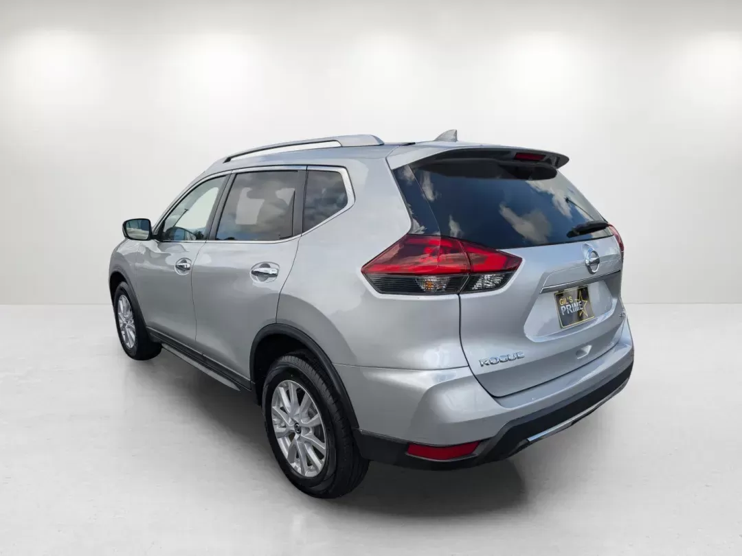 2018 /Charcoal Nissan Rogue SV (KNMAT2MVXJP) with an Regular Unleaded I-4 2.5 L/152 engine, 1-Speed CVT w/OD transmission, located at 7000 Northlake Connector, Columbus, GA, 31904, (706) 987-8085, 32.524975, -84.978134 - 2018 Nissan Rogue SV - Photo#6