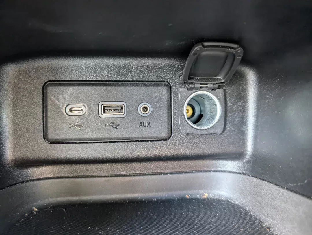 2019 /Medium Ash Gray Chevrolet Equinox LS (2GNAXHEV2K6) with an Turbocharged Gas I4 1.5L/92 engine, 6-Speed Automatic transmission, located at 804 22nd Ave, Phenix City, AL, 36870, (334) 297-1860, 32.484749, -85.024475 - 2019 Chevrolet Equinox LS - Photo#14