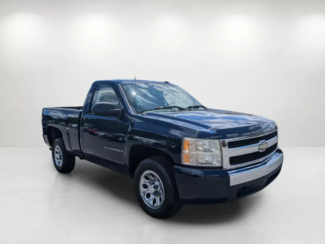 2007 /Dark Titanium Chevrolet Silverado 1500 Work Truck (1GCEC14X67Z) with an Gas V6 4.3L/262 engine, 4-Speed Automatic w/OD transmission, located at 3959 U.S. 80 W, Phenix City, AL, 36870, (334) 297-4885, 32.469296, -85.135185 - 2007 Chevrolet Silverado 1500 Work Truck - Photo#3