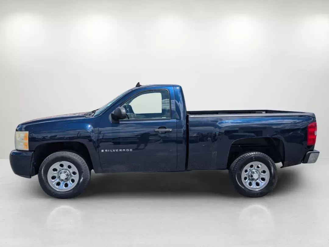 2007 /Dark Titanium Chevrolet Silverado 1500 Work Truck (1GCEC14X67Z) with an Gas V6 4.3L/262 engine, 4-Speed Automatic w/OD transmission, located at 3959 U.S. 80 W, Phenix City, AL, 36870, (334) 297-4885, 32.469296, -85.135185 - 2007 Chevrolet Silverado 1500 Work Truck - Photo#8