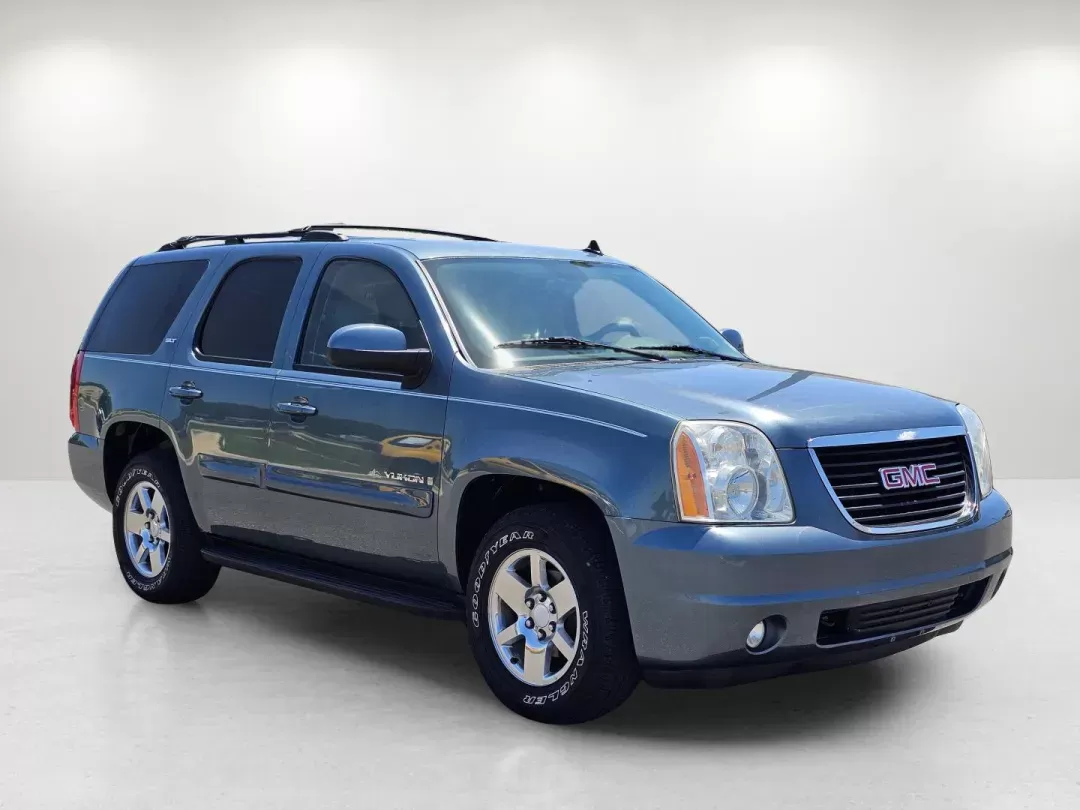 2009 /Light Titanium GMC Yukon SLT w/4SA (1GKEC33339R) with an Gas/Ethanol V8 5.3L/325 engine, 6-Speed Automatic w/OD transmission, located at 521 Old Farm Lane Rd, Prattville, AL, 36066, (334) 325-1505, 32.482460, -86.416367 - 2009 GMC Yukon SLT w/4SA - Photo#3