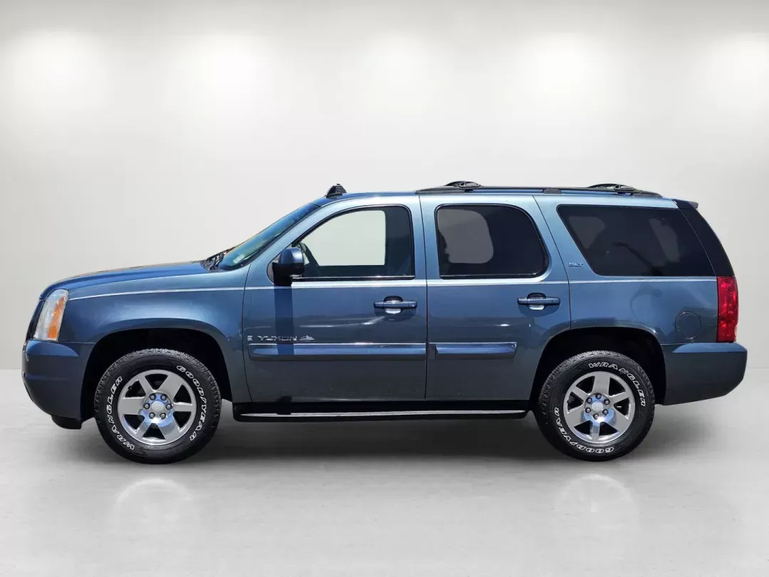 2009 /Light Titanium GMC Yukon SLT w/4SA (1GKEC33339R) with an Gas/Ethanol V8 5.3L/325 engine, 6-Speed Automatic w/OD transmission, located at 521 Old Farm Lane Rd, Prattville, AL, 36066, (334) 325-1505, 32.482460, -86.416367 - 2009 GMC Yukon SLT w/4SA - Photo#8