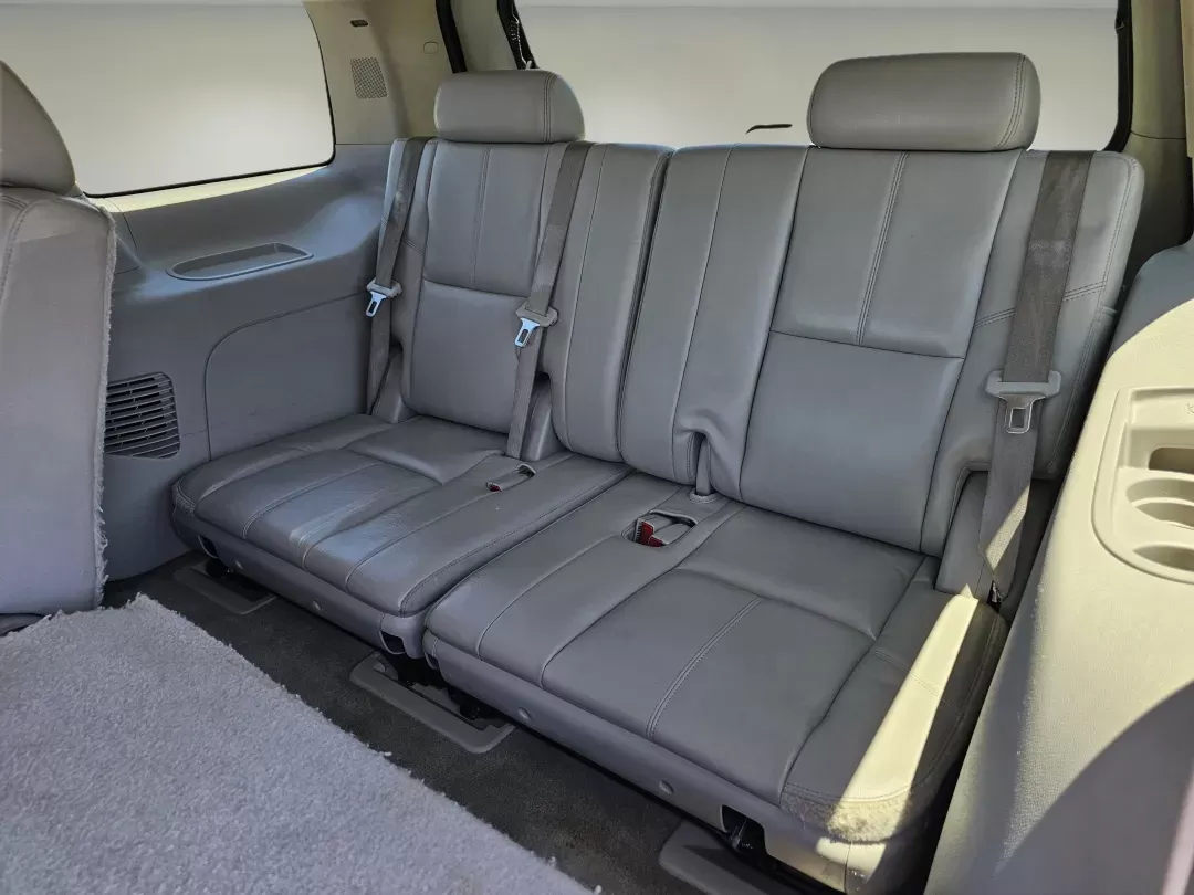 2009 /Light Titanium GMC Yukon SLT w/4SA (1GKEC33339R) with an Gas/Ethanol V8 5.3L/325 engine, 6-Speed Automatic w/OD transmission, located at 521 Old Farm Lane Rd, Prattville, AL, 36066, (334) 325-1505, 32.482460, -86.416367 - 2009 GMC Yukon SLT w/4SA - Photo#15