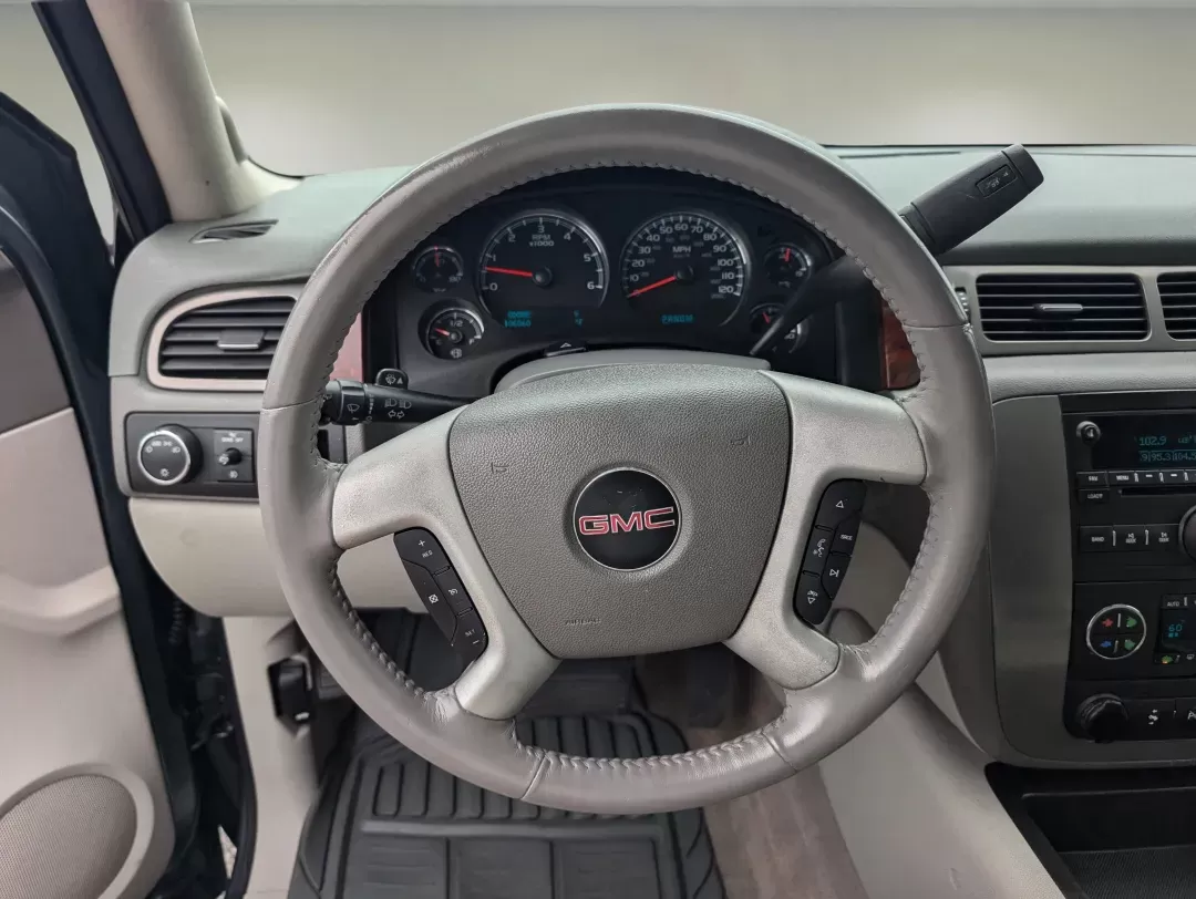 2009 /Light Titanium GMC Yukon SLT w/4SA (1GKEC33339R) with an Other engine, located at 5115 14th Ave., Columbus, GA, 31904, (706) 323-0345, 32.511494, -84.971046 - Discover the perfect blend of comfort and capability with our 2009 GMC Yukon SLT, available now at Gils Auto in Columbus, GA. Whether you're commuting to work, transporting your growing family, or embarking on weekend adventures, this spacious SUV is designed to meet all your needs. With a robust ex - Photo#15