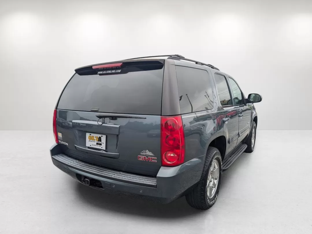 2009 /Light Titanium GMC Yukon SLT w/4SA (1GKEC33339R) with an Other engine, located at 3959 U.S. 80 W, Phenix City, AL, 36870, (334) 297-4885, 32.469296, -85.135185 - Experience the ultimate blend of adventure and family comfort with this stunning 2009 GMC Yukon SLT, available now at Gils Auto - Columbus! Perfect for growing families and those who love weekend getaways, this SUV is designed to handle everything from school runs to outdoor escapades. With its spac - Photo#4