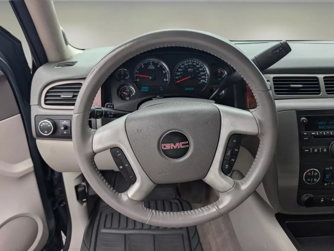2009 /Light Titanium GMC Yukon SLT w/4SA (1GKEC33339R) with an Other engine, located at 3959 U.S. 80 W, Phenix City, AL, 36870, (334) 297-4885, 32.469296, -85.135185 - Experience the ultimate blend of adventure and family comfort with this stunning 2009 GMC Yukon SLT, available now at Gils Auto - Columbus! Perfect for growing families and those who love weekend getaways, this SUV is designed to handle everything from school runs to outdoor escapades. With its spac - Photo#15