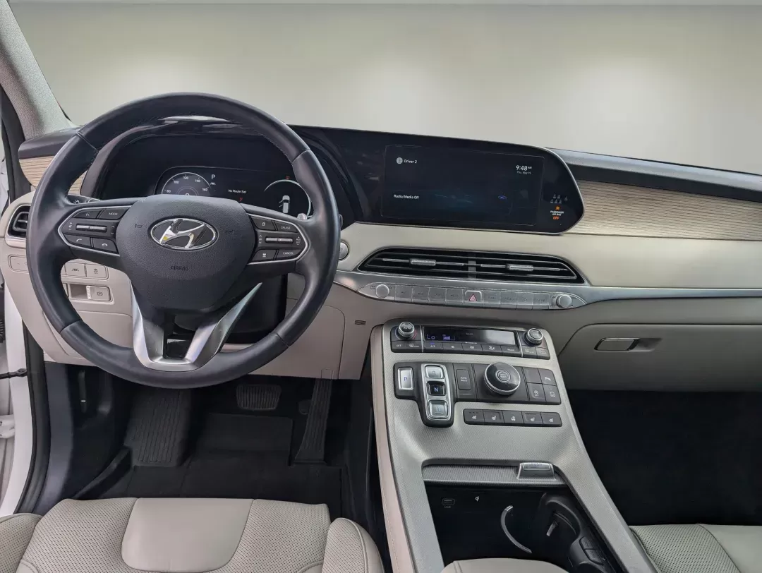 2022 /Navy/Beige Hyundai Palisade Limited (KM8R54HE9NU) with an Regular Unleaded V-6 3.8 L/231 engine, 8-Speed Automatic w/OD transmission, located at 3959 U.S. 80 W, Phenix City, AL, 36870, (334) 297-4885, 32.469296, -85.135185 - 2022 Hyundai Palisade Limited - Photo#13