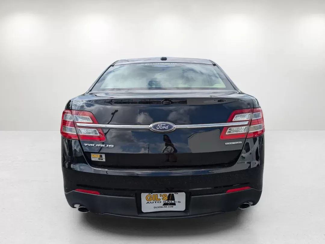 2017 Ford Taurus SE (1FAHP2D84HG) with an Regular Unleaded V-6 3.5 L/213 engine, 6-Speed Automatic w/OD transmission, located at 3959 U.S. 80 W, Phenix City, AL, 36870, (334) 297-4885, 32.469296, -85.135185 - 2017 Ford Taurus SE - Photo#6