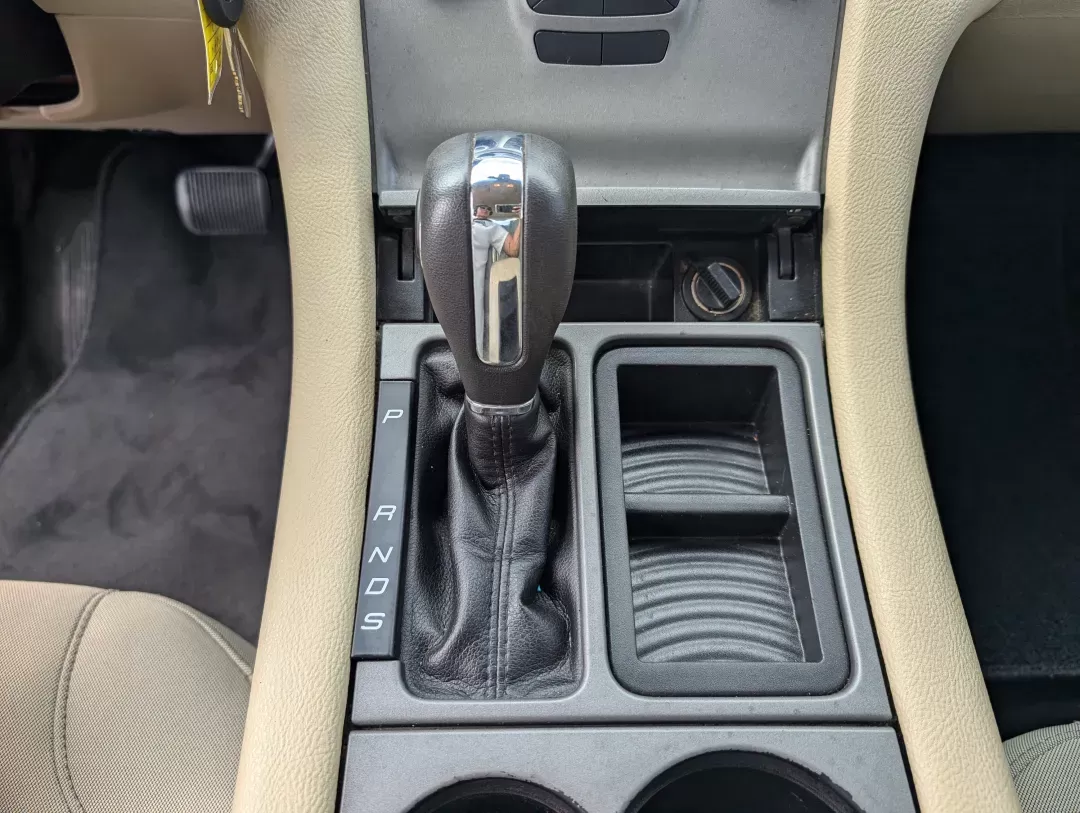 2017 Ford Taurus SE (1FAHP2D84HG) with an Regular Unleaded V-6 3.5 L/213 engine, 6-Speed Automatic w/OD transmission, located at 3959 U.S. 80 W, Phenix City, AL, 36870, (334) 297-4885, 32.469296, -85.135185 - 2017 Ford Taurus SE - Photo#14
