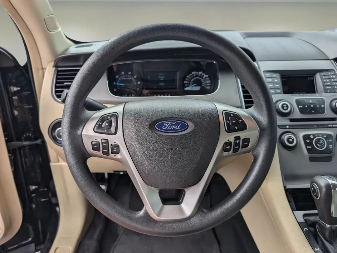 2017 Ford Taurus SE (1FAHP2D84HG) with an Regular Unleaded V-6 3.5 L/213 engine, 6-Speed Automatic w/OD transmission, located at 3959 U.S. 80 W, Phenix City, AL, 36870, (334) 297-4885, 32.469296, -85.135185 - 2017 Ford Taurus SE - Photo#16