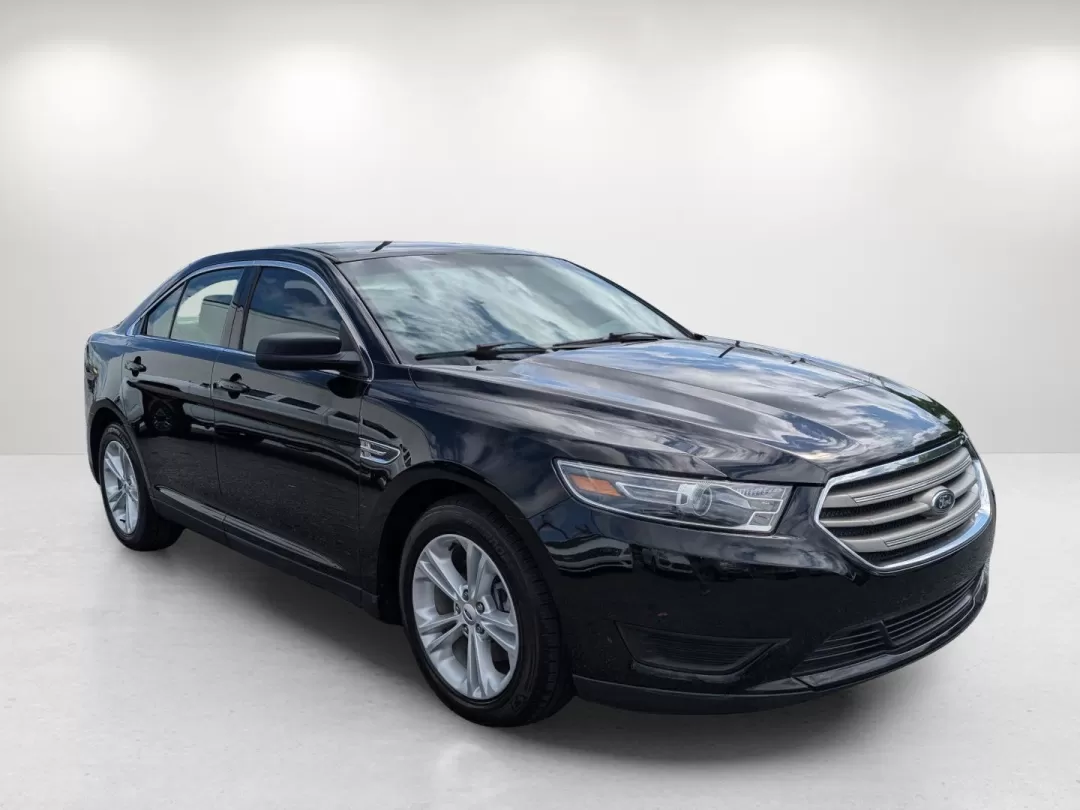 2017 Ford Taurus SE (1FAHP2D84HG) with an Other engine, located at 804 22nd Ave, Phenix City, AL, 36870, (334) 297-1860, 32.484749, -85.024475 - **Experience Comfort and Reliability with the 2017 Ford Taurus SE at Gils Auto - Columbus #2!**<br /> <br /> Are you in search of a dependable sedan that seamlessly combines comfort, style, and affordability? Look no further than this stunning 2017 Ford Taurus SE, now available at Gils Auto - Columb - Photo#2