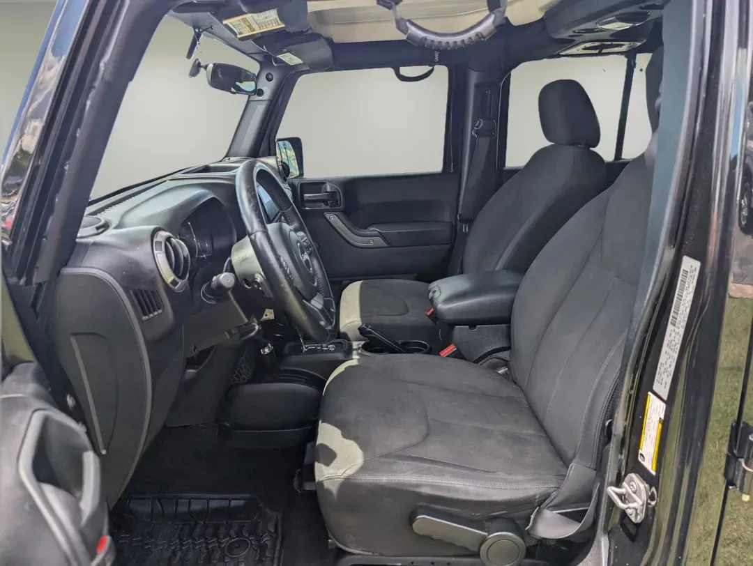 2015 /Black Jeep Wrangler Unlimited Sport (1C4BJWDG2FL) with an Regular Unleaded V-6 3.6 L/220 engine, 5-Speed Automatic w/OD transmission, located at 3959 U.S. 80 W, Phenix City, AL, 36870, (334) 297-4885, 32.469296, -85.135185 - 2015 Jeep Wrangler Unlimited Sport - Photo#10