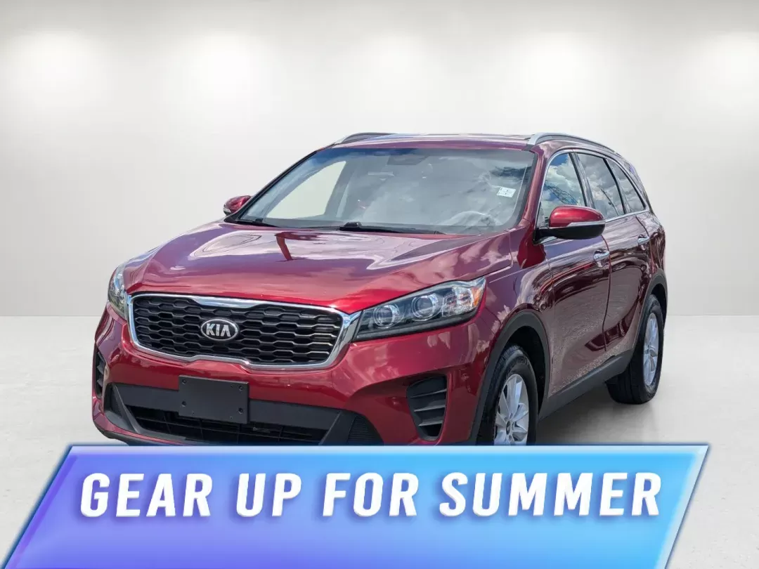 2019 /Stone Beige Kia Sorento LX (5XYPG4A31KG) with an Regular Unleaded I-4 2.4 L/144 engine, 6-Speed Automatic w/OD transmission, located at 1430 Gateway Drive, Opelika, AL, 36801, (334) 239-0944, 32.637871, -85.409790 - 2019 Kia Sorento LX - Photo#0