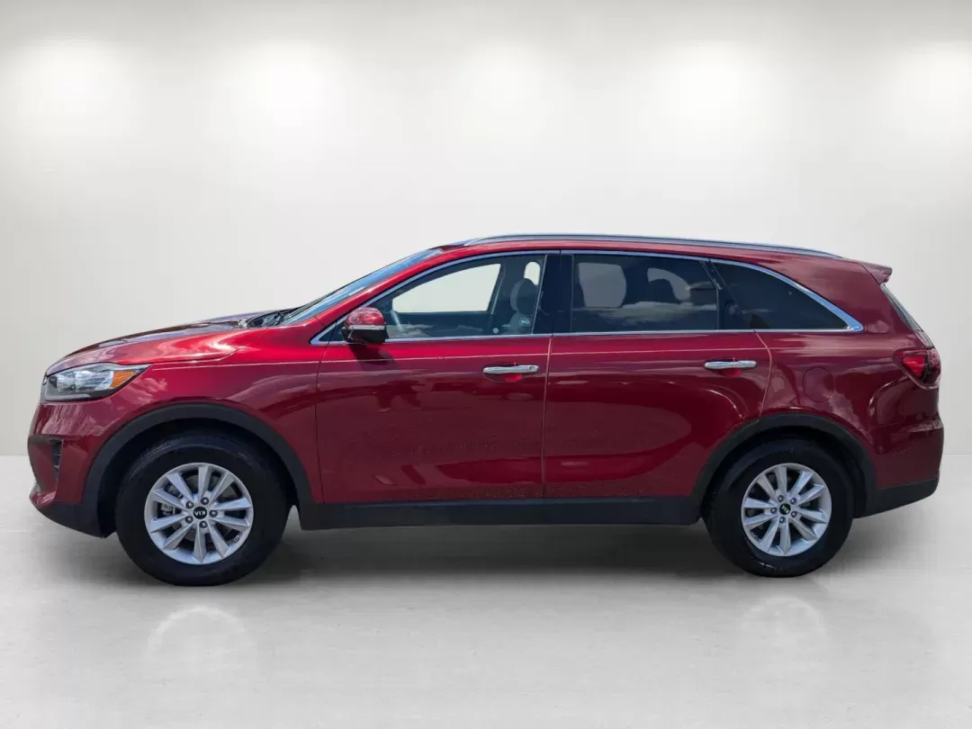 2019 /Stone Beige Kia Sorento LX (5XYPG4A31KG) with an Regular Unleaded I-4 2.4 L/144 engine, 6-Speed Automatic w/OD transmission, located at 1430 Gateway Drive, Opelika, AL, 36801, (334) 239-0944, 32.637871, -85.409790 - 2019 Kia Sorento LX - Photo#7
