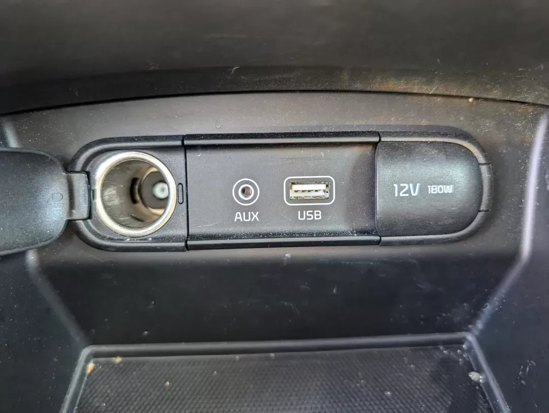 2019 /Stone Beige Kia Sorento LX (5XYPG4A31KG) with an Regular Unleaded I-4 2.4 L/144 engine, 6-Speed Automatic w/OD transmission, located at 5115 14th Ave., Columbus, GA, 31904, (706) 323-0345, 32.511494, -84.971046 - 2019 Kia Sorento LX - Photo#13