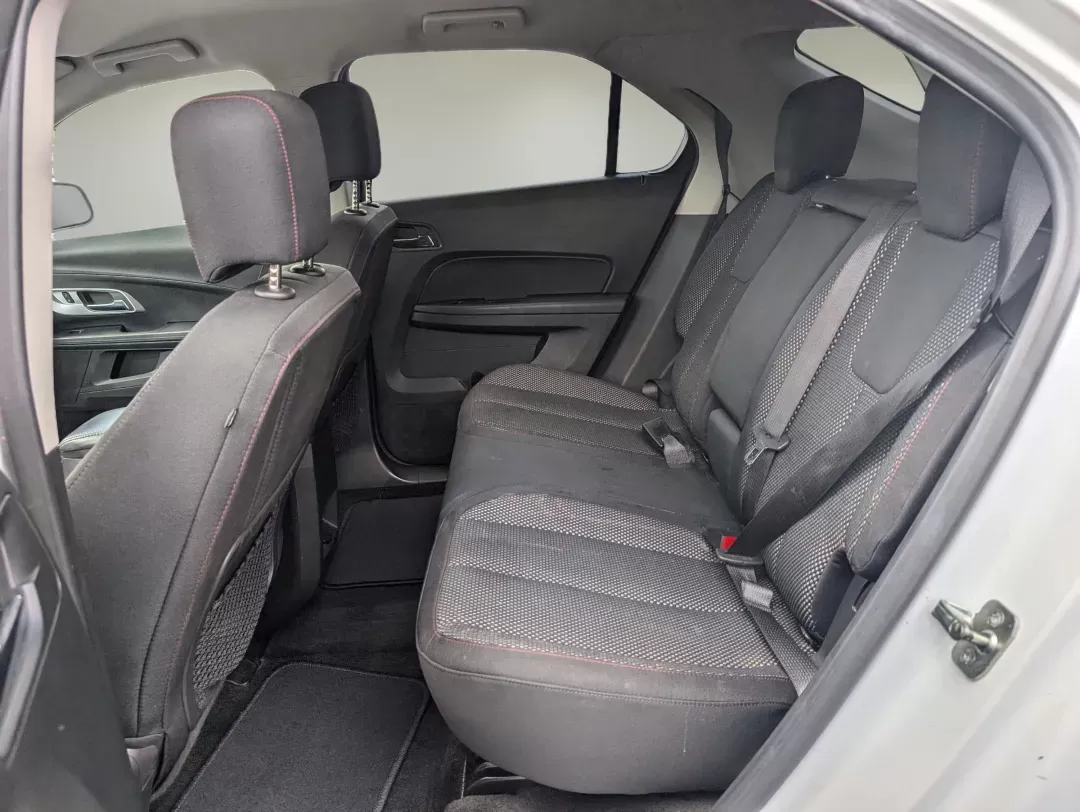 2017 /Jet Black Chevrolet Equinox LT (2GNALCEK9H6) with an Gas I4 2.4/145 engine, 6-Speed Automatic transmission, located at 3959 U.S. 80 W, Phenix City, AL, 36870, (334) 297-4885, 32.469296, -85.135185 - 2017 Chevrolet Equinox LT - Photo#10