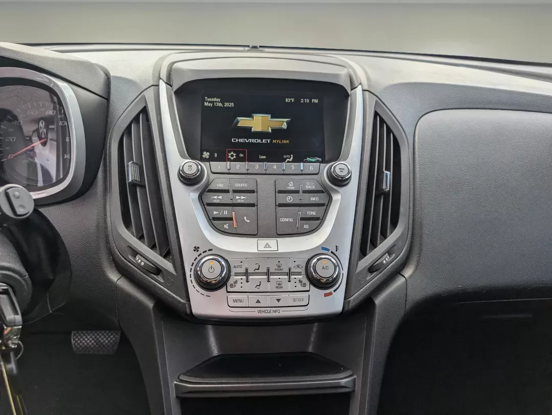 2017 /Jet Black Chevrolet Equinox LT (2GNALCEK9H6) with an Gas I4 2.4/145 engine, 6-Speed Automatic transmission, located at 3959 U.S. 80 W, Phenix City, AL, 36870, (334) 297-4885, 32.469296, -85.135185 - 2017 Chevrolet Equinox LT - Photo#14