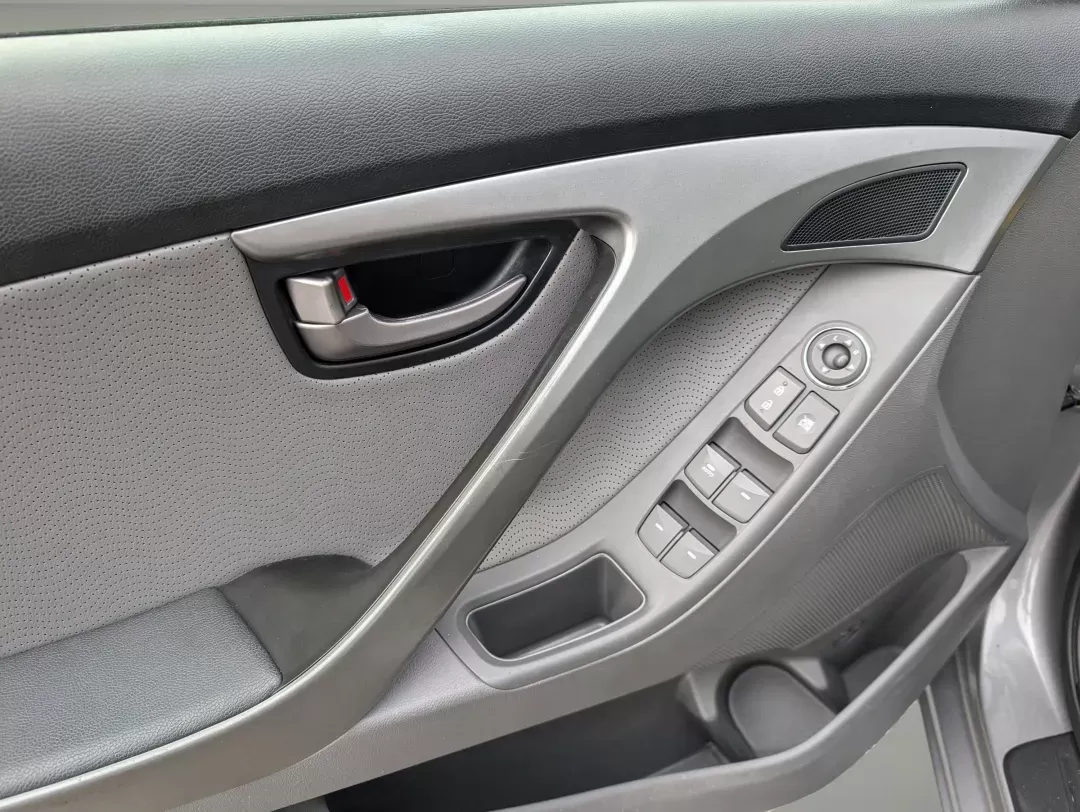 2011 /Gray Hyundai Elantra Ltd (KMHDH4AE1BU) with an Gas I4 1.8L/110 engine, 6-Speed Automatic w/OD SHIFTRONIC transmission, located at 521 Old Farm Lane Rd, Prattville, AL, 36066, (334) 325-1505, 32.482460, -86.416367 - 2011 Hyundai Elantra Ltd - Photo#8