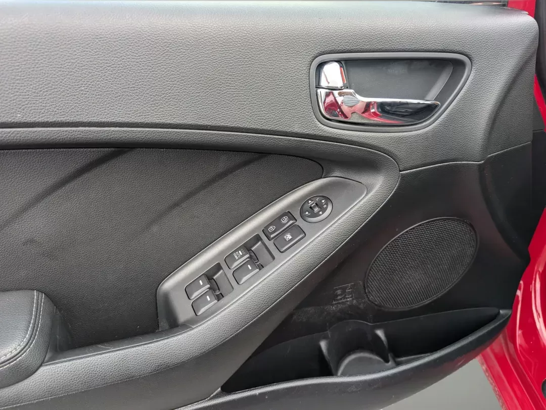 2016 /Black Kia Forte LX (KNAFK4A61G5) with an Other engine, located at 3959 U.S. 80 W, Phenix City, AL, 36870, (334) 297-4885, 32.469296, -85.135185 - **Experience the Perfect Combination of Style and Reliability with the 2016 Kia Forte LX at Gils Auto - Opelika!**<br /> <br /> Are you on the hunt for a dependable sedan that fits your lifestyle? Look no further! The 2016 Kia Forte LX is the perfect vehicle for budget-conscious buyers, families see - Photo#8
