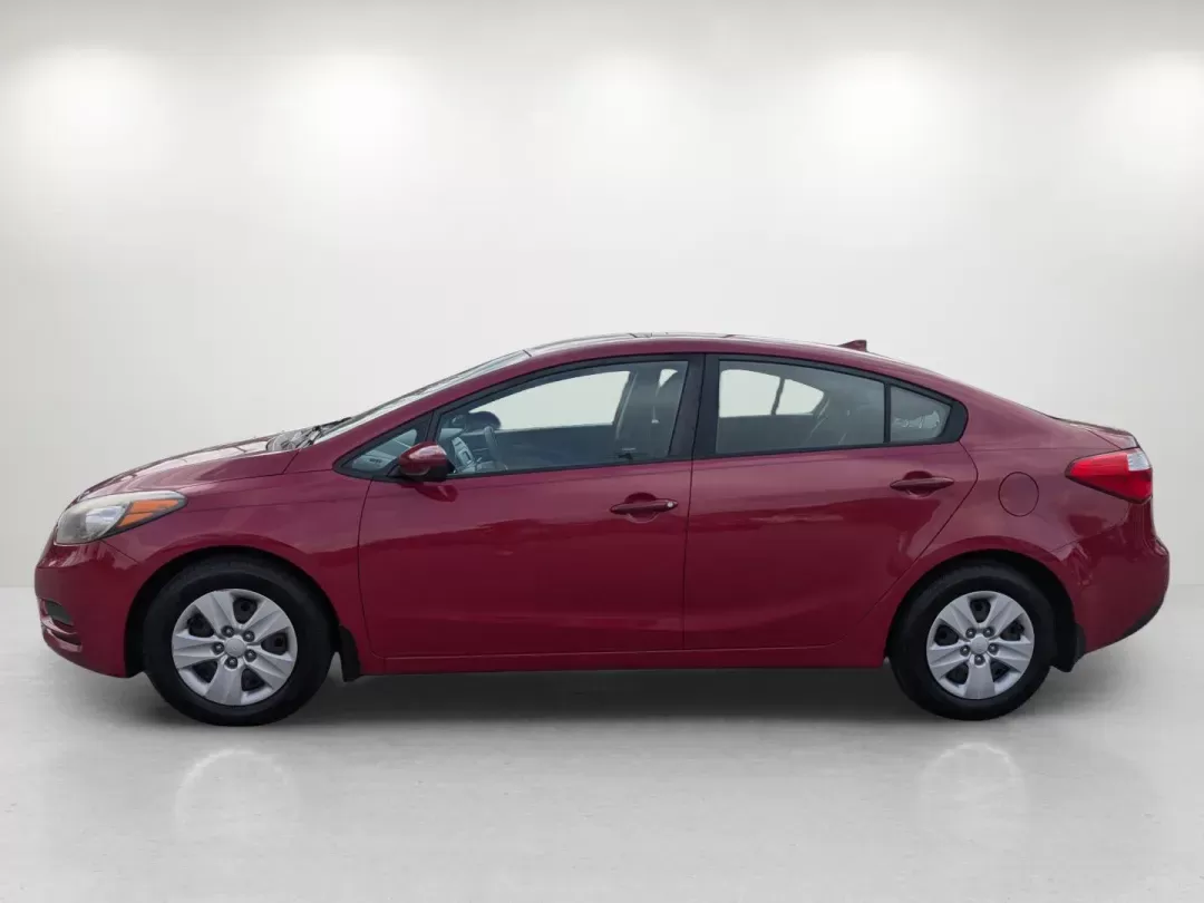 2016 /Black Kia Forte LX (KNAFK4A61G5) with an Regular Unleaded I-4 1.8 L/110 engine, 6-Speed Manual w/OD transmission, located at 1430 Gateway Drive, Opelika, AL, 36801, (334) 239-0944, 32.637871, -85.409790 - 2016 Kia Forte LX - Photo#6