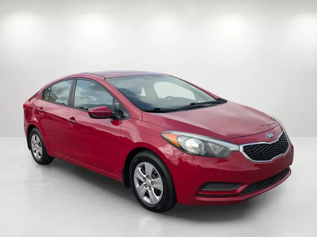 2016 /Black Kia Forte LX (KNAFK4A61G5) with an Regular Unleaded I-4 1.8 L/110 engine, 6-Speed Manual w/OD transmission, located at 1430 Gateway Drive, Opelika, AL, 36801, (334) 239-0944, 32.637871, -85.409790 - 2016 Kia Forte LX - Photo#15