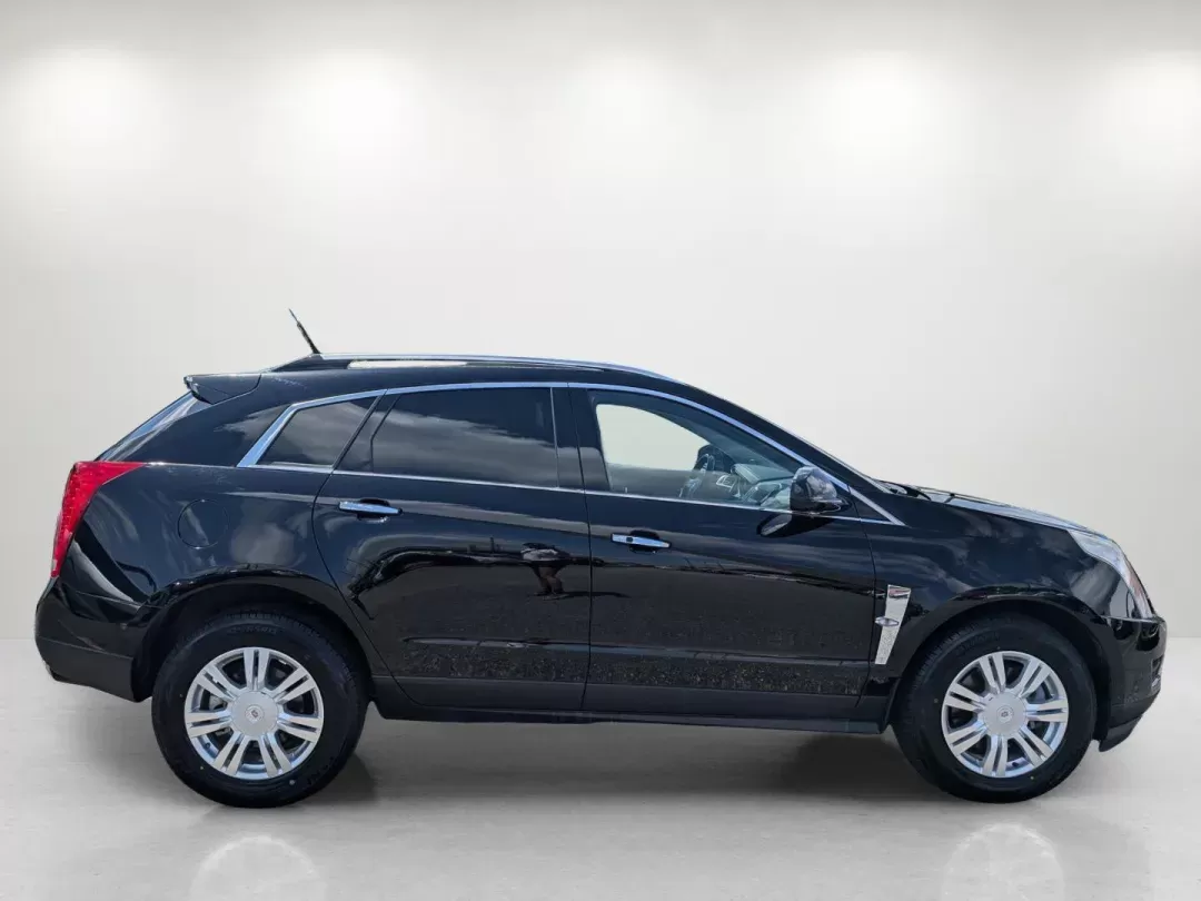 2011 /Ebony w/Titanium accents Cadillac SRX Luxury Collection (3GYFNAEY7BS) with an Gas V6 3.0L/183 engine, 6-Speed Automatic w/OD transmission, located at 3959 U.S. 80 W, Phenix City, AL, 36870, (334) 297-4885, 32.469296, -85.135185 - 2011 Cadillac SRX Luxury Collection - Photo#4