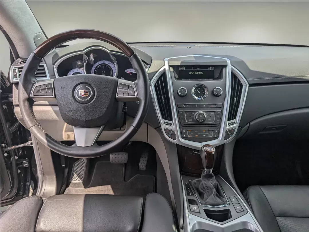 2011 /Ebony w/Titanium accents Cadillac SRX Luxury Collection (3GYFNAEY7BS) with an Gas V6 3.0L/183 engine, 6-Speed Automatic w/OD transmission, located at 3959 U.S. 80 W, Phenix City, AL, 36870, (334) 297-4885, 32.469296, -85.135185 - 2011 Cadillac SRX Luxury Collection - Photo#13