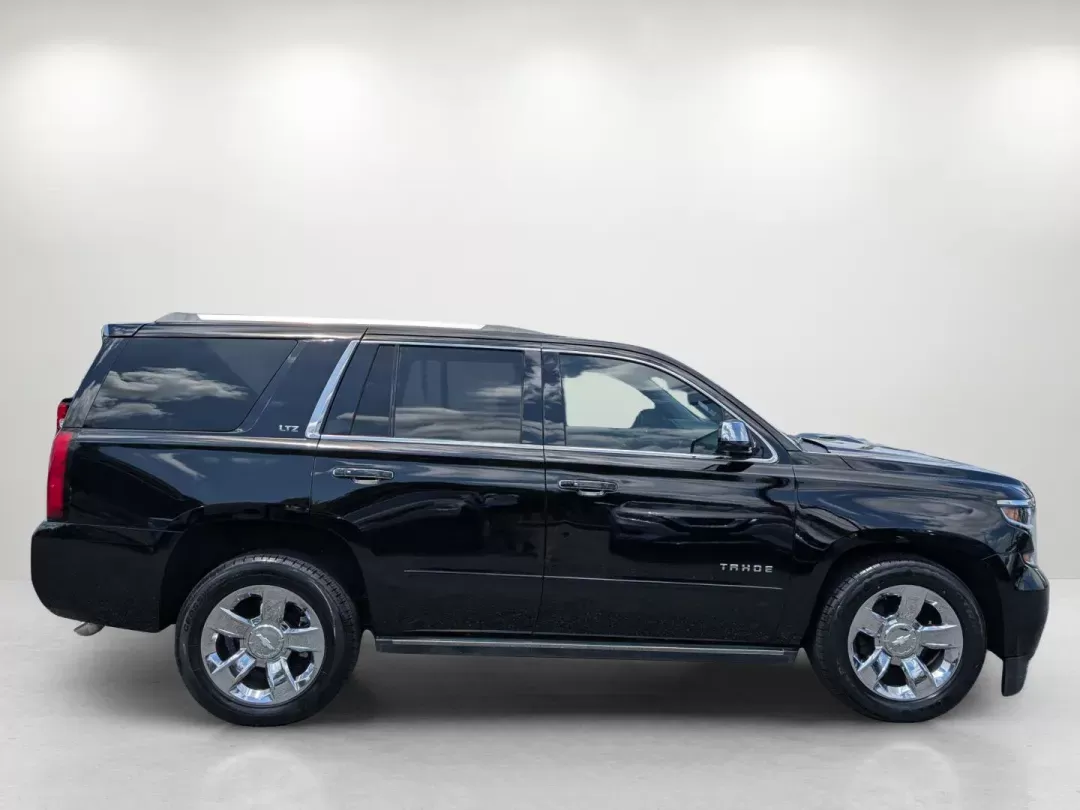 2015 /Jet Black Chevrolet Tahoe LTZ (1GNSCCKC1FR) with an Gas/Ethanol V8 5.3L/ engine, 6-Speed Automatic transmission, located at 1430 Gateway Drive, Opelika, AL, 36801, (334) 239-0944, 32.637871, -85.409790 - 2015 Chevrolet Tahoe LTZ - Photo#3