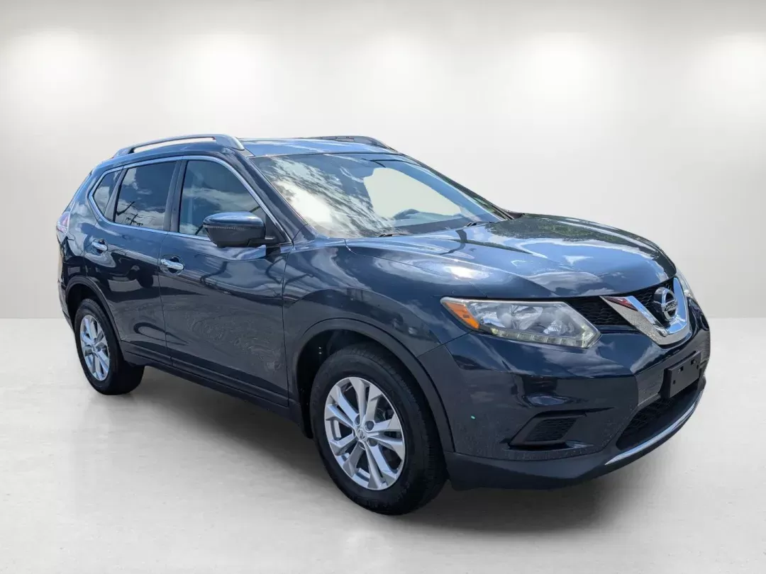2016 /Charcoal Nissan Rogue SV (5N1AT2MV4GC) with an Regular Unleaded I-4 2.5 L/152 engine, 1-Speed CVT w/OD transmission, located at 1430 Gateway Drive, Opelika, AL, 36801, (334) 239-0944, 32.637871, -85.409790 - 2016 Nissan Rogue SV - Photo#2