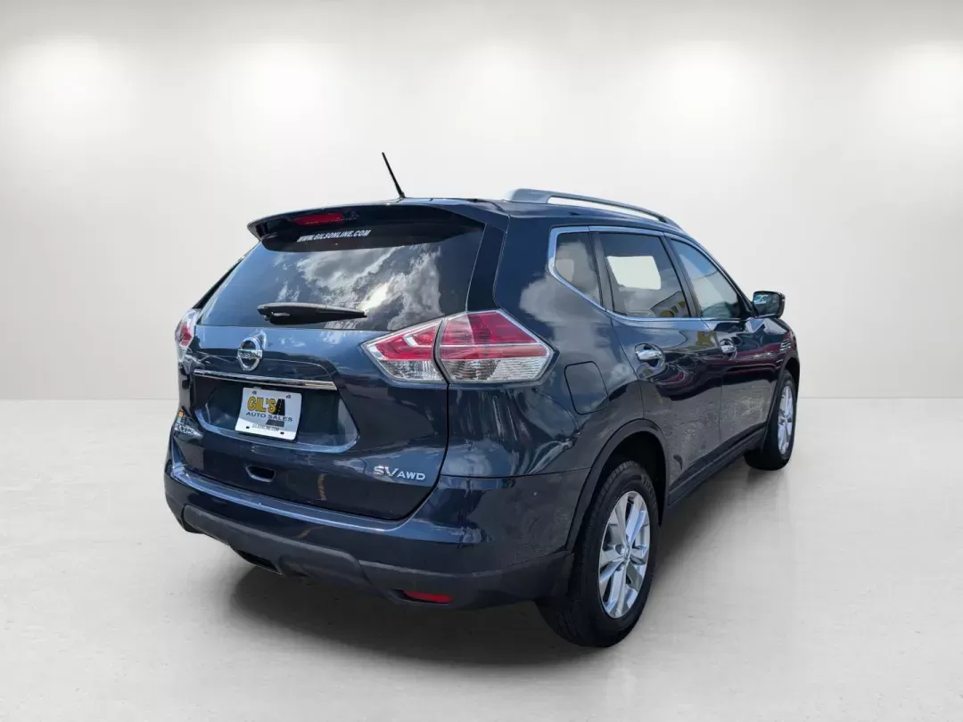 2016 /Charcoal Nissan Rogue SV (5N1AT2MV4GC) with an Regular Unleaded I-4 2.5 L/152 engine, 1-Speed CVT w/OD transmission, located at 1430 Gateway Drive, Opelika, AL, 36801, (334) 239-0944, 32.637871, -85.409790 - 2016 Nissan Rogue SV - Photo#4