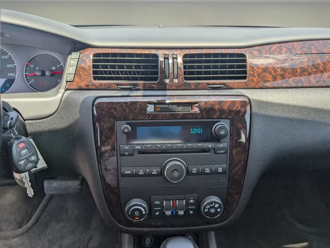 2012 /Ebony Chevrolet Impala LTZ (2G1WC5E38C1) with an Gas/Ethanol V6 3.6L/217 engine, 6-Speed Automatic transmission, located at 3959 U.S. 80 W, Phenix City, AL, 36870, (334) 297-4885, 32.469296, -85.135185 - 2012 Chevrolet Impala LTZ - Photo#14