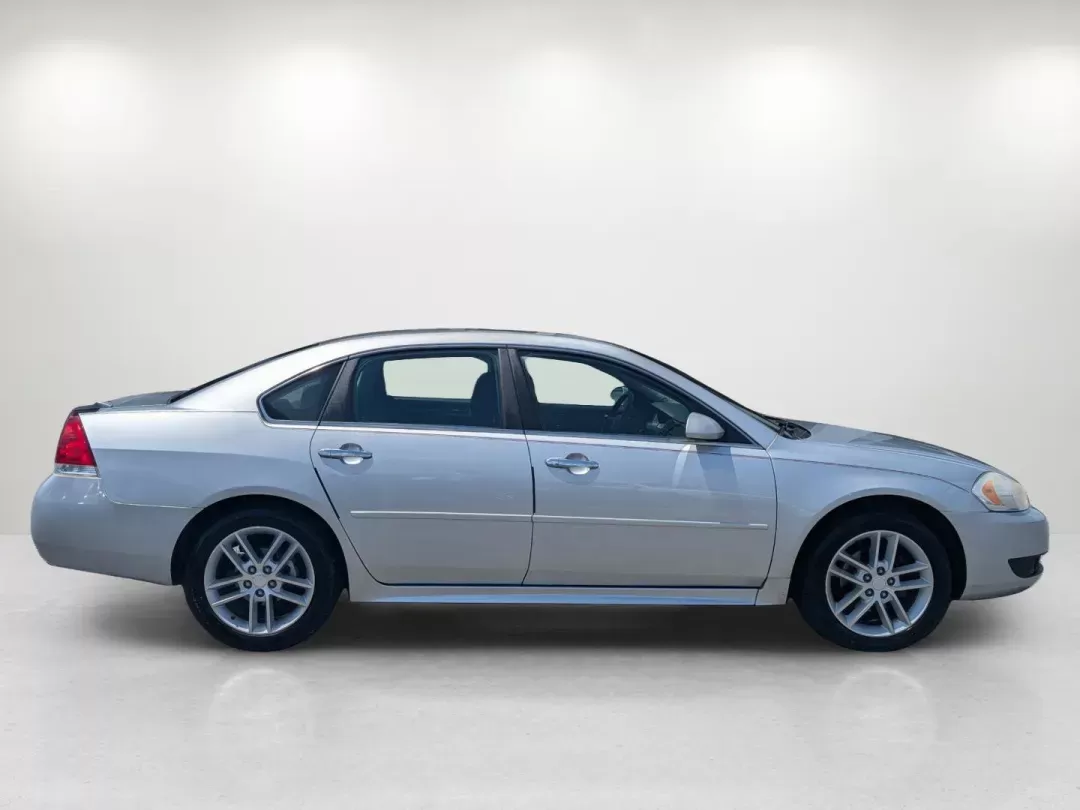 2012 /Ebony Chevrolet Impala LTZ (2G1WC5E38C1) with an Gas/Ethanol V6 3.6L/217 engine, 6-Speed Automatic transmission, located at 1430 Gateway Drive, Opelika, AL, 36801, (334) 239-0944, 32.637871, -85.409790 - 2012 Chevrolet Impala LTZ - Photo#2
