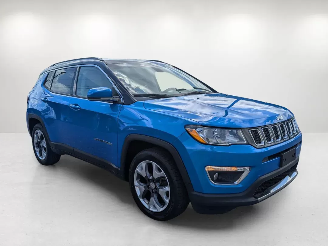 2018 /Ski Gray/Black Jeep Compass Limited (3C4NJCCBXJT) with an Regular Unleaded I-4 2.4 L/144 engine, 6-Speed Automatic w/OD transmission, located at 804 22nd Ave, Phenix City, AL, 36870, (334) 297-1860, 32.484749, -85.024475 - 2018 Jeep Compass Limited - Photo#2