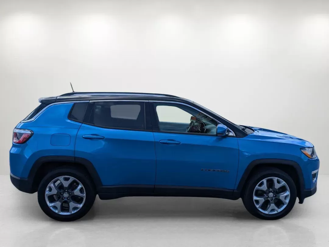 2018 /Ski Gray/Black Jeep Compass Limited (3C4NJCCBXJT) with an Regular Unleaded I-4 2.4 L/144 engine, 6-Speed Automatic w/OD transmission, located at 804 22nd Ave, Phenix City, AL, 36870, (334) 297-1860, 32.484749, -85.024475 - 2018 Jeep Compass Limited - Photo#3