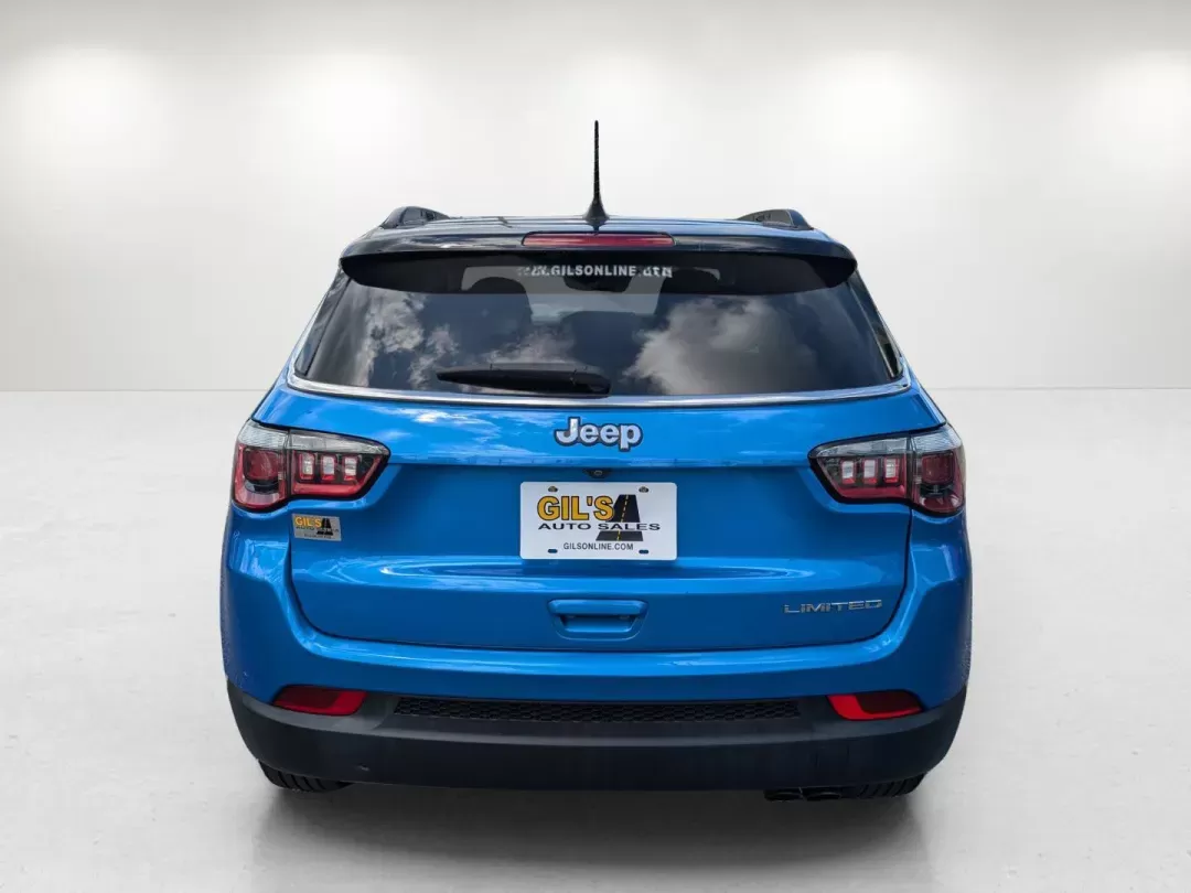 2018 /Ski Gray/Black Jeep Compass Limited (3C4NJCCBXJT) with an Regular Unleaded I-4 2.4 L/144 engine, 6-Speed Automatic w/OD transmission, located at 804 22nd Ave, Phenix City, AL, 36870, (334) 297-1860, 32.484749, -85.024475 - 2018 Jeep Compass Limited - Photo#5