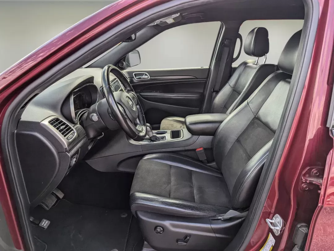 2020 /Black Jeep Grand Cherokee Altitude (1C4RJEAG3LC) with an Regular Unleaded V-6 3.6 L/220 engine, 8-Speed Automatic w/OD transmission, located at 7000 Northlake Connector, Columbus, GA, 31904, (706) 987-8085, 32.524975, -84.978134 - 2020 Jeep Grand Cherokee Altitude - Photo#9