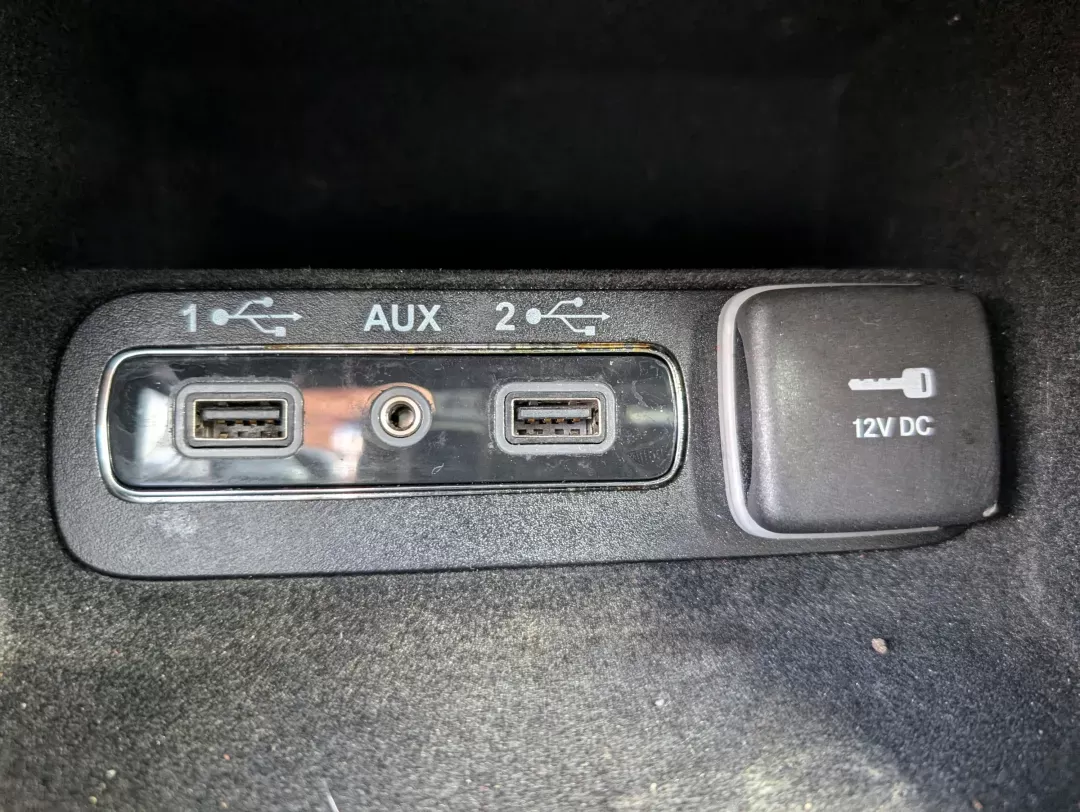 2020 /Black Jeep Grand Cherokee Altitude (1C4RJEAG3LC) with an Regular Unleaded V-6 3.6 L/220 engine, 8-Speed Automatic w/OD transmission, located at 7000 Northlake Connector, Columbus, GA, 31904, (706) 987-8085, 32.524975, -84.978134 - 2020 Jeep Grand Cherokee Altitude - Photo#14