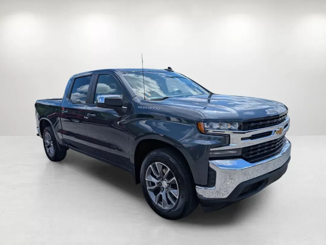 2019 /Jet Black Chevrolet Silverado 1500 LT (1GCPWCED0KZ) with an Gas V8 5.3L/325 engine, 8-Speed Automatic transmission, located at 1430 Gateway Drive, Opelika, AL, 36801, (334) 239-0944, 32.637871, -85.409790 - 2019 Chevrolet Silverado 1500 LT - Photo#2