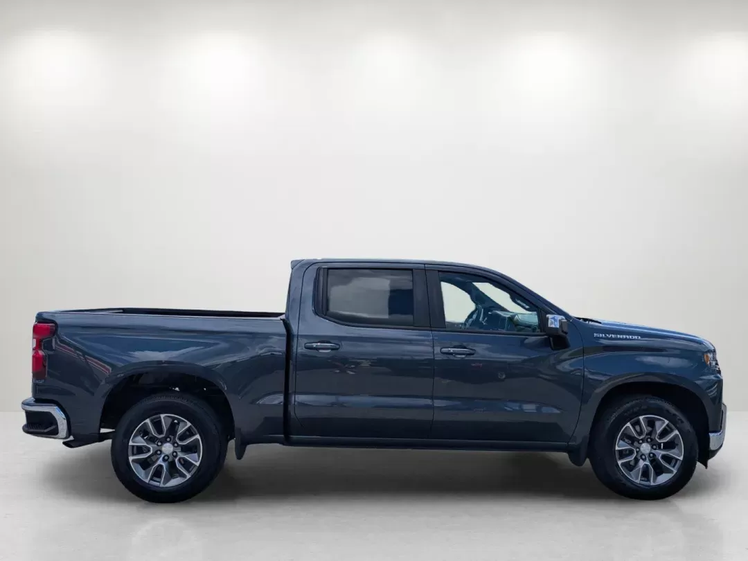 2019 /Jet Black Chevrolet Silverado 1500 LT (1GCPWCED0KZ) with an Gas V8 5.3L/325 engine, 8-Speed Automatic transmission, located at 1430 Gateway Drive, Opelika, AL, 36801, (334) 239-0944, 32.637871, -85.409790 - 2019 Chevrolet Silverado 1500 LT - Photo#3